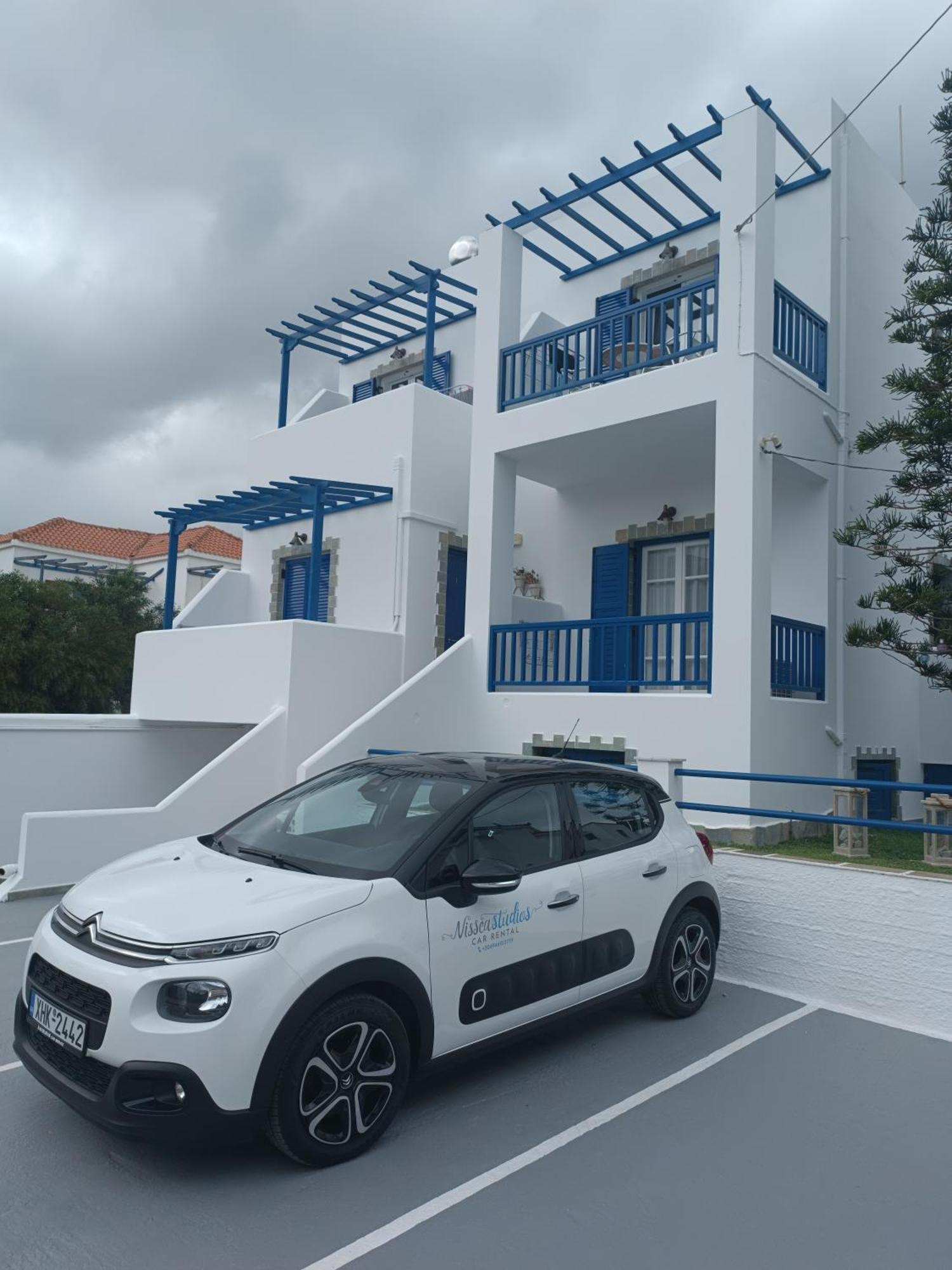Dora 2 Studios Batsíon Exterior foto