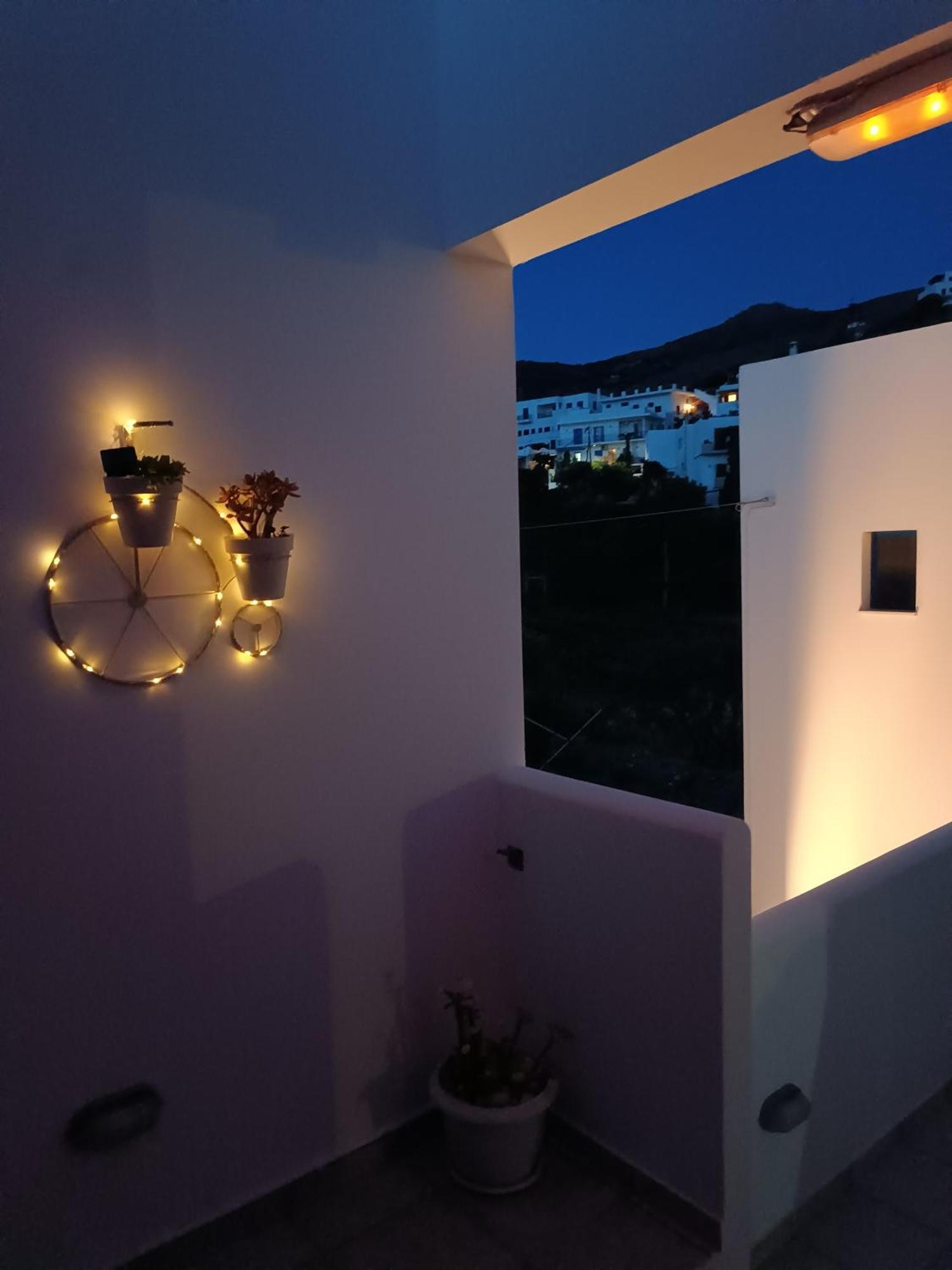Dora 2 Studios Batsíon Exterior foto
