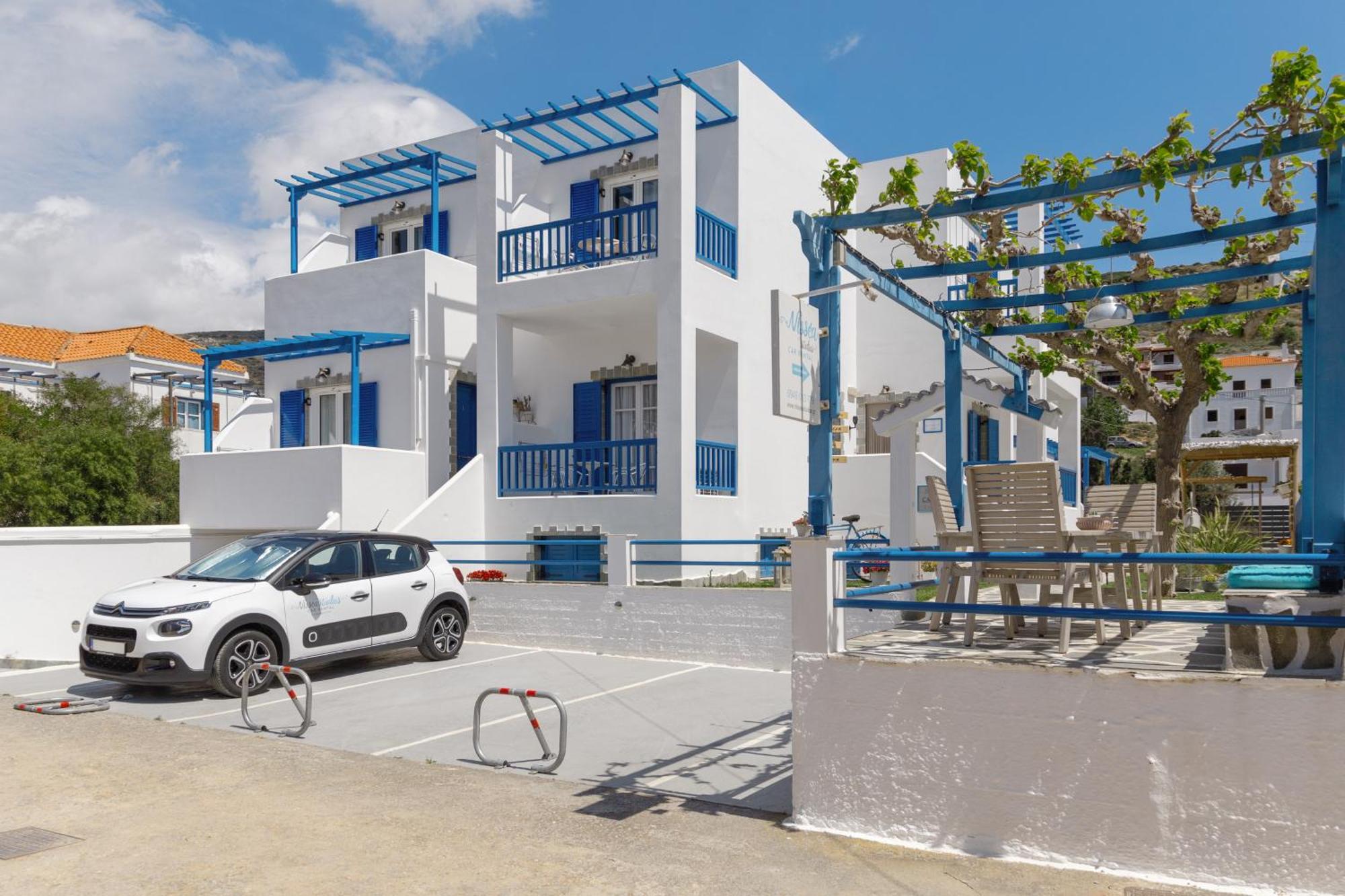 Dora 2 Studios Batsíon Exterior foto